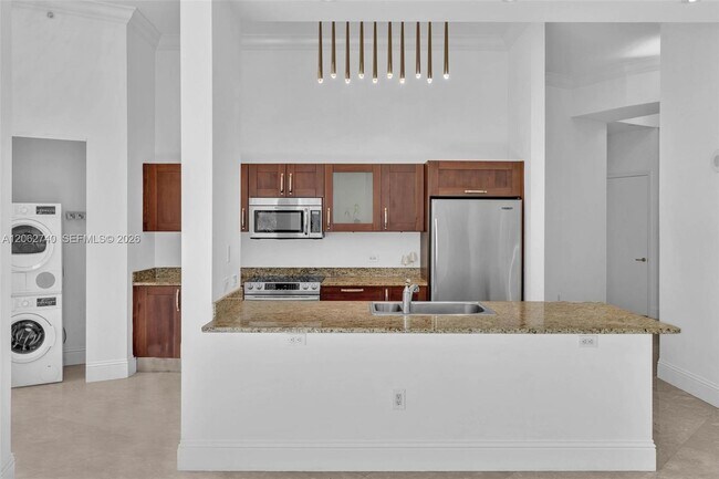 Building Photo - 20000 E Country Club Dr