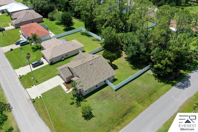 Building Photo - 25 Rainbrook Dr