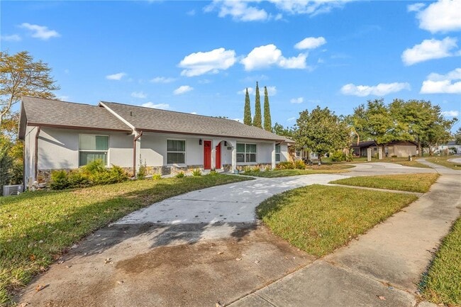 Building Photo - 8315 Village Green Rd