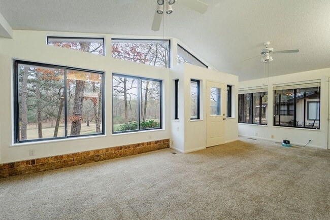 Building Photo - 6 Sonora Way