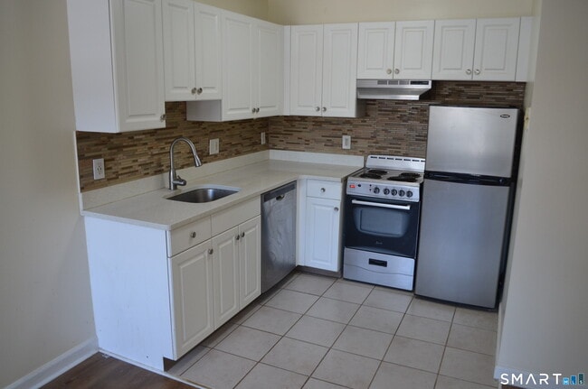 Building Photo - 50 Myano Ln