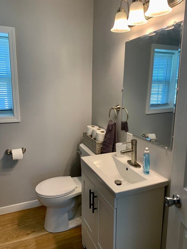 Building Photo - FURNISHED RENTAL