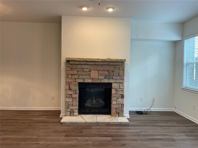 Building Photo - 4378 Grove Field Ct NW