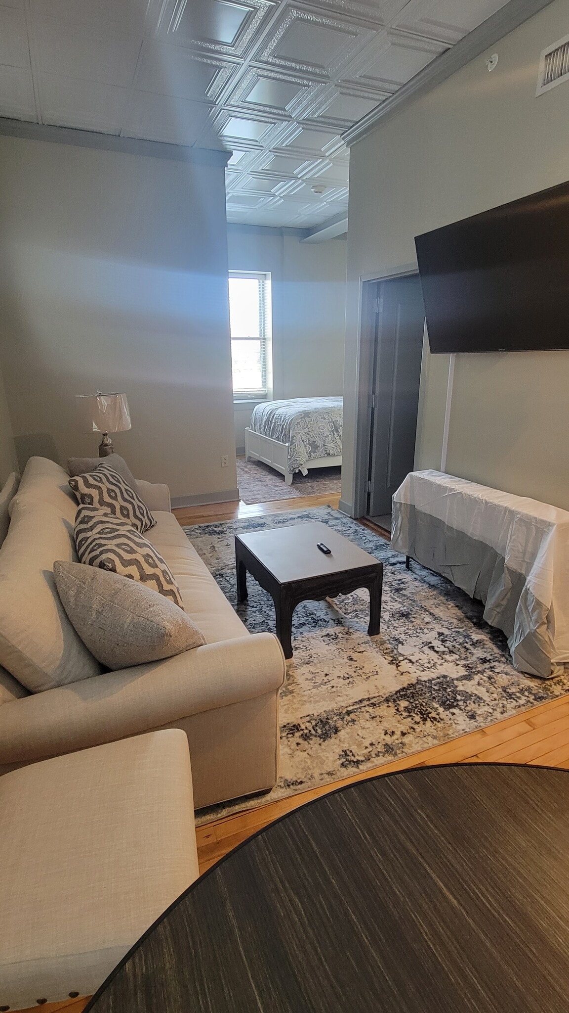 Building Photo - 125 N. Dargan Street, 2G