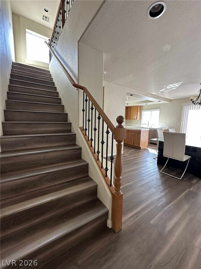 Building Photo - 10679 Timber Stand St