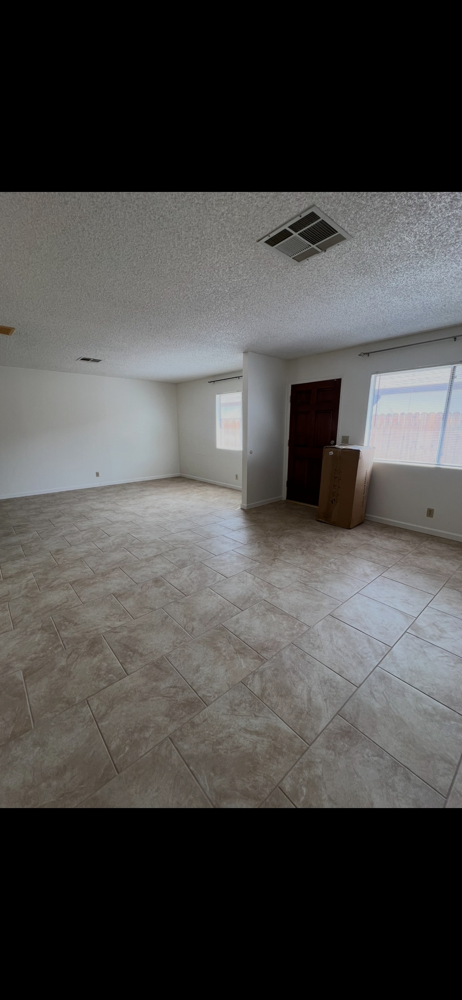 Building Photo - 701 Commercial Ave