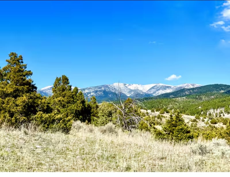 Building Photo - 60 Log Cabin Ln