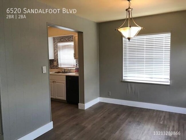 Building Photo - Beautiful 2/2 with large back yard Mobile ...