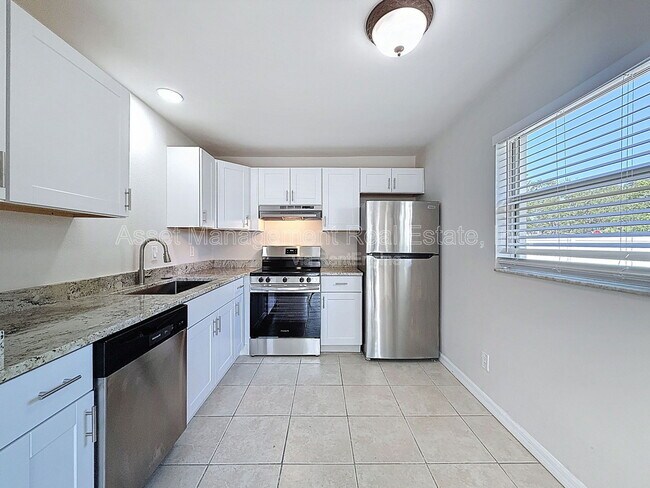 Building Photo - 470 93rd Ave N