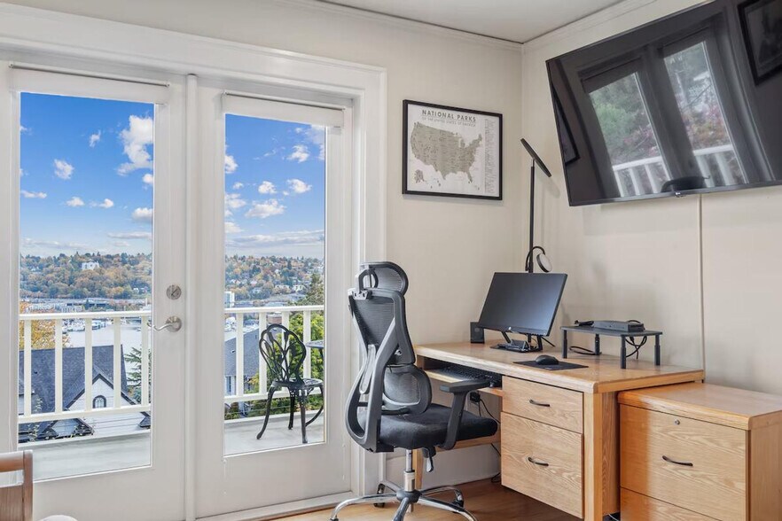 Building Photo - 1514 Bigelow Ave N