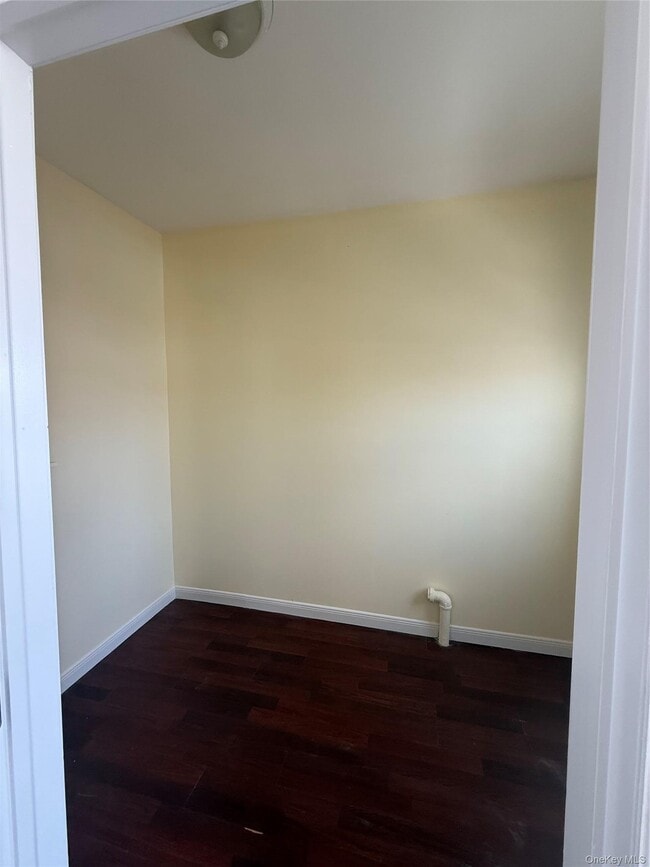 Building Photo - 168-42 Liberty Ave