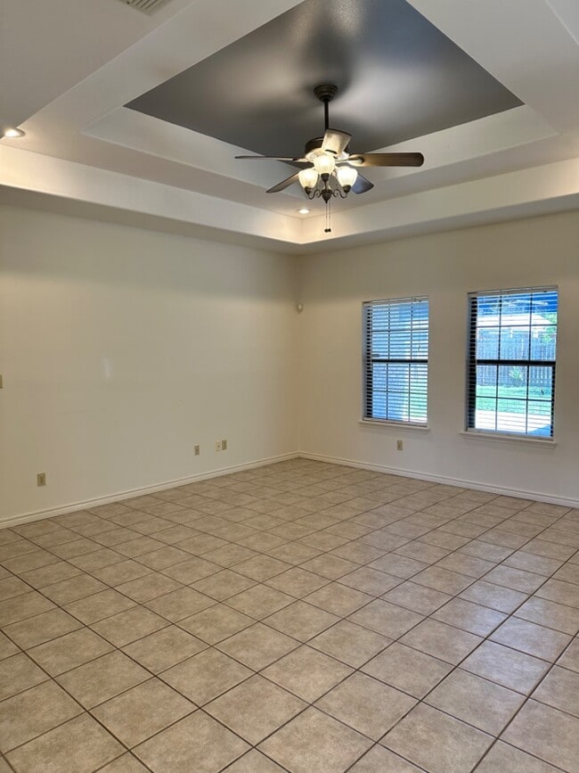 Building Photo - 1837 Tierra Dulce Dr