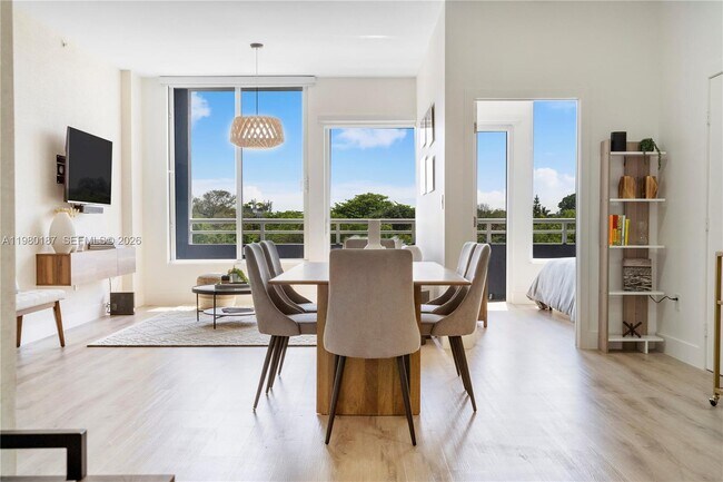 Building Photo - 3250 Grand Ave