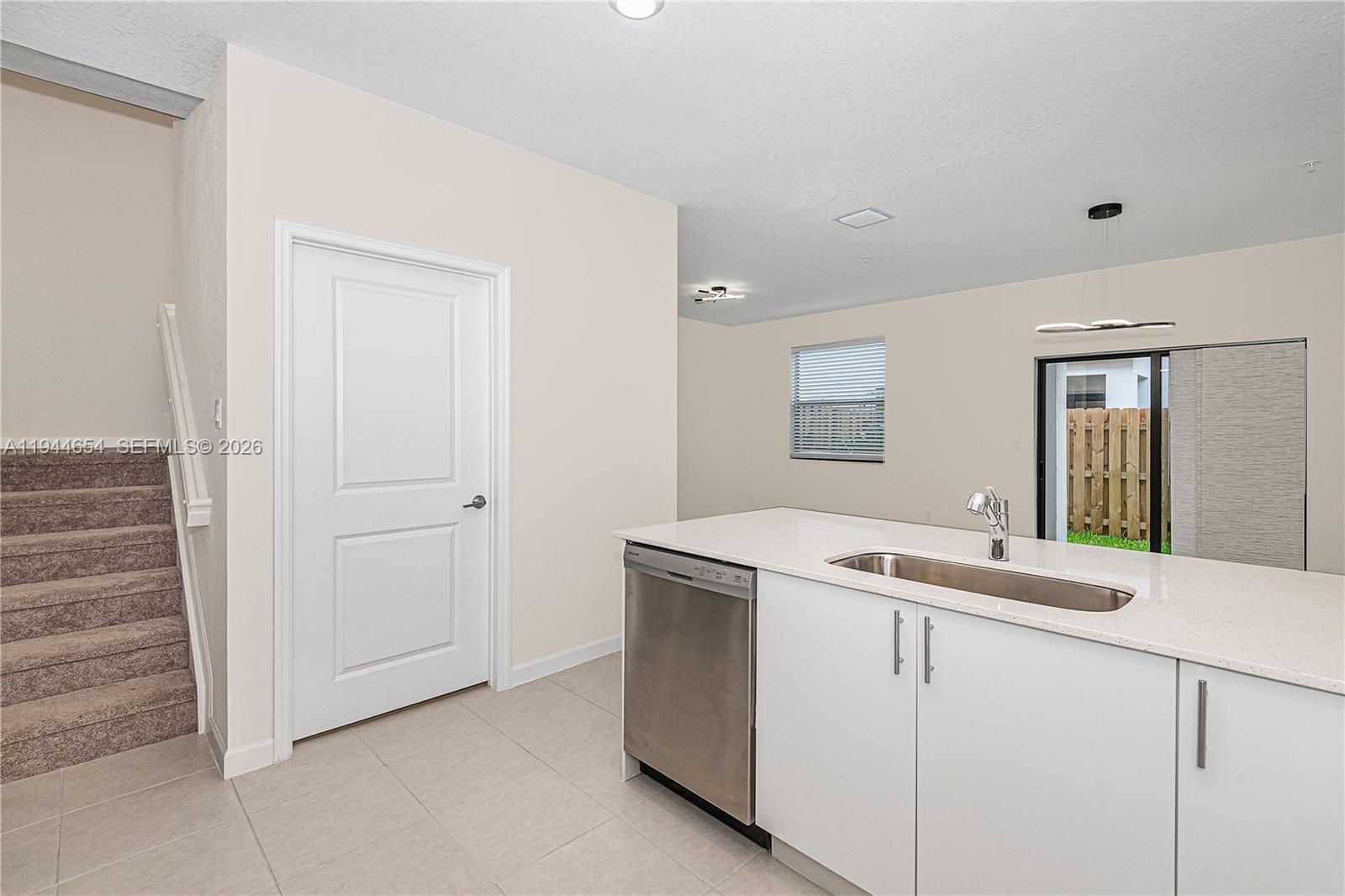 Building Photo - 261 SW 159th Ct