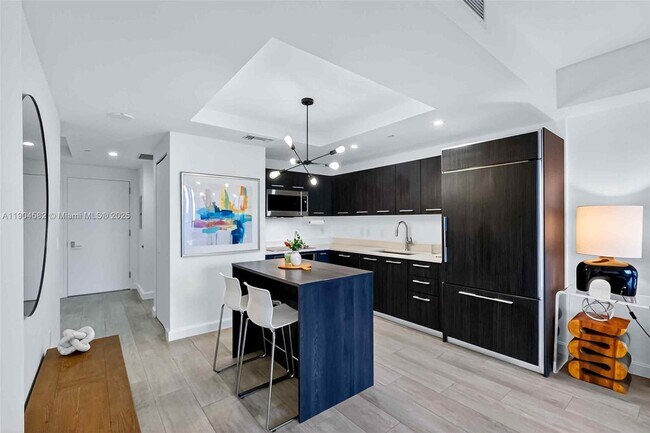 Building Photo - 45 SW 9th St