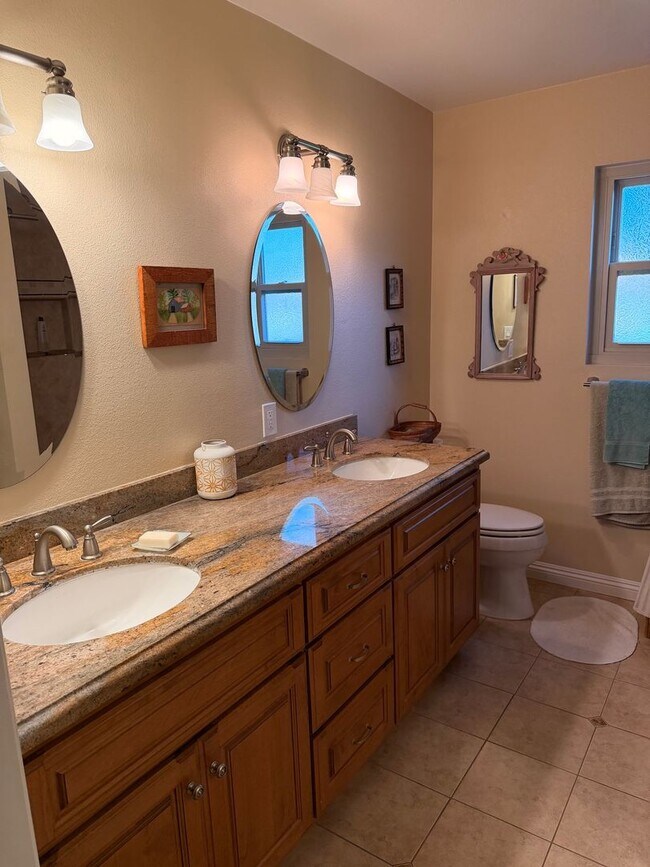 Building Photo - Fully furnished (short term) home in Camarillo's Premier Senior Community - Leisure Village