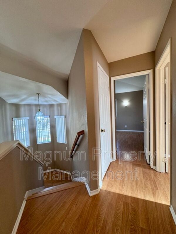 Building Photo - 40475 Crystal Aire Ct