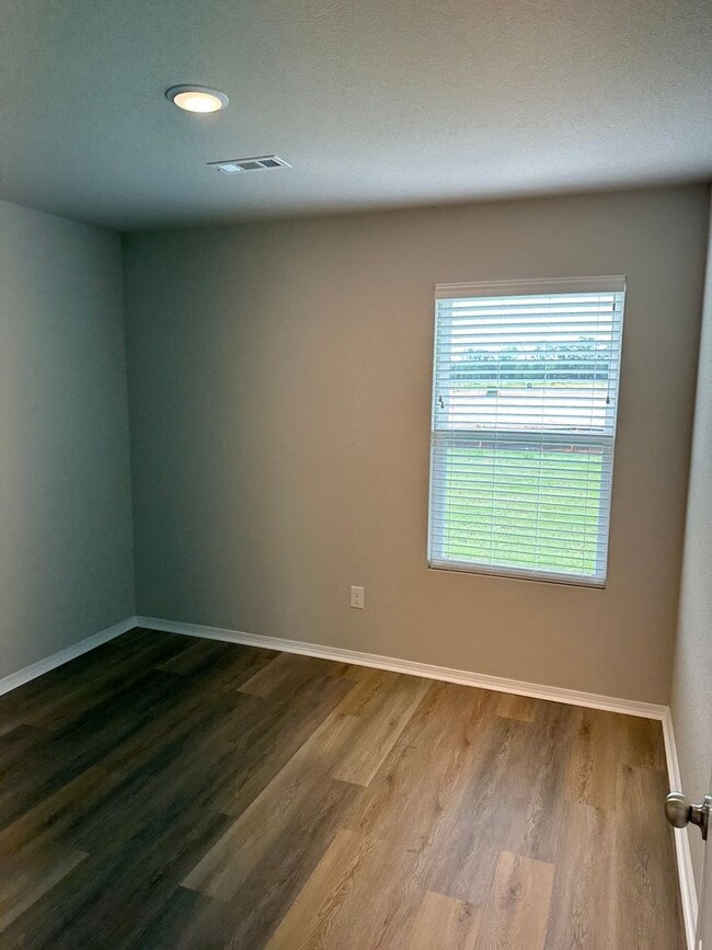 Building Photo - Pre-Leasing Now! Discover Spacious Living in This 4-Bedroom, 2-Bath Cabot Home