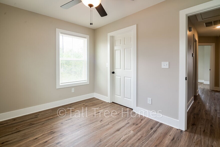 Building Photo - 5 Mink Hollow Ct