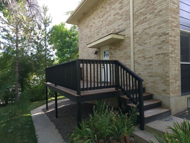 Primary Photo - 2473 20th St