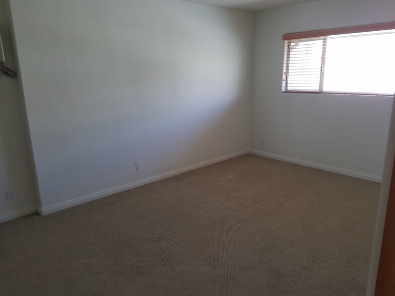 Master Bedroom - 11946 Dorothy St