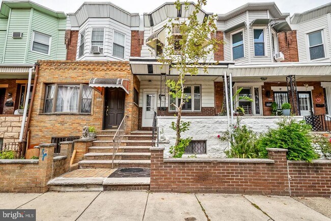 Building Photo - 2522 S Percy St