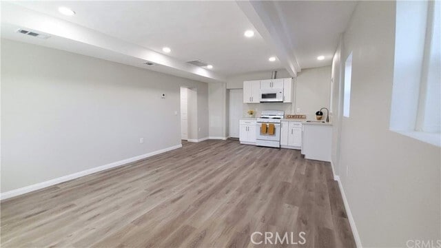 Building Photo - 21786 Cottonwood Ave