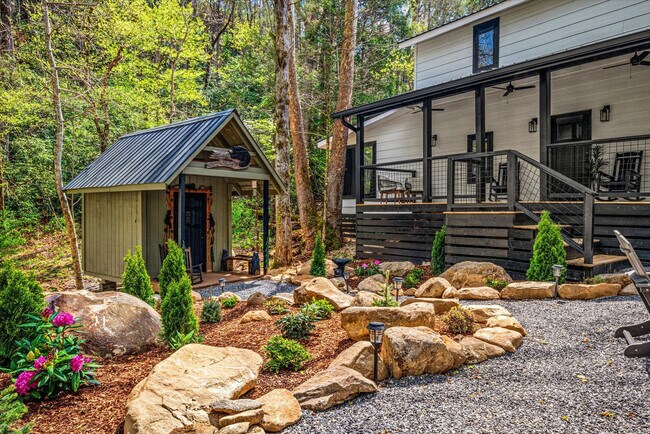 Building Photo - 152 Baxter Rd