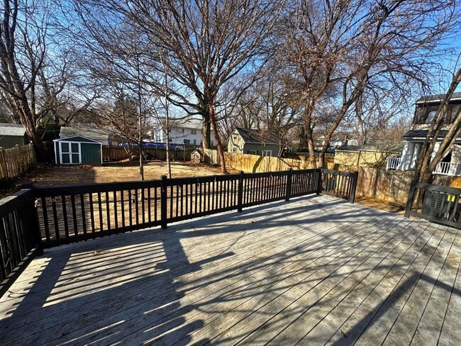 Building Photo - Beautiful and Spacious 4BD 2BA Single-Family Home in Arlington Heights