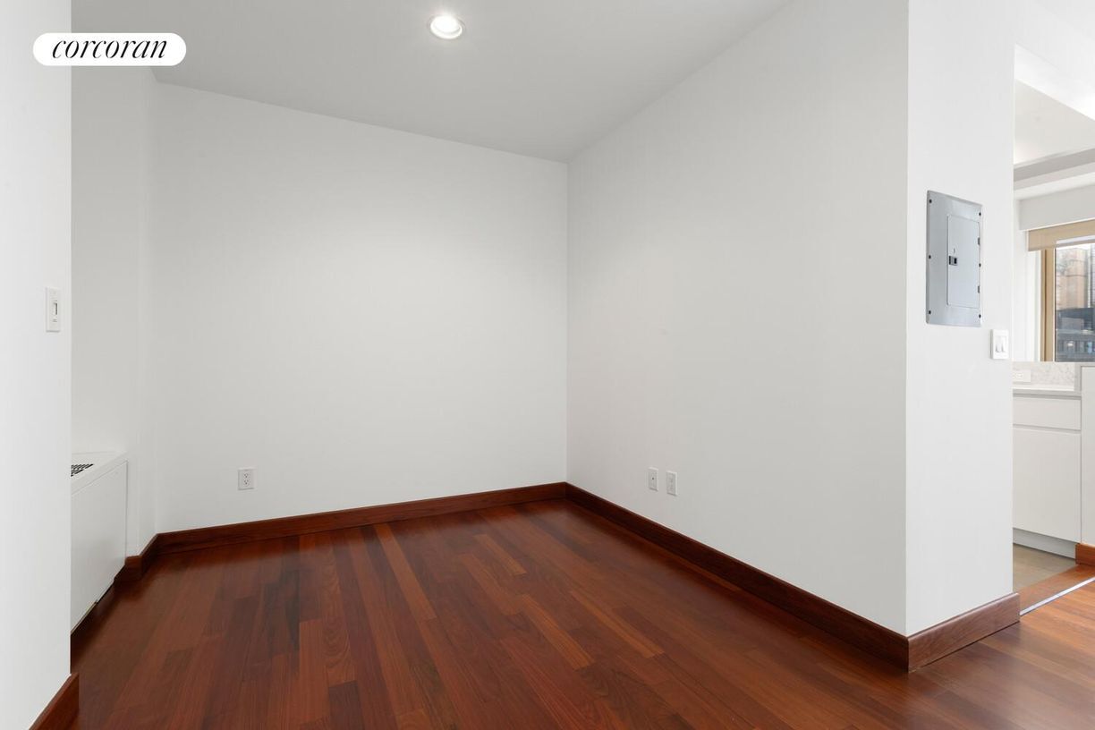 Building Photo - 305 E 63rd St