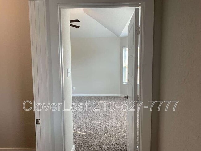 Building Photo - 708 Stonemanor Bay