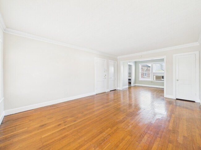 Building Photo - 1920 Richmond Ave.