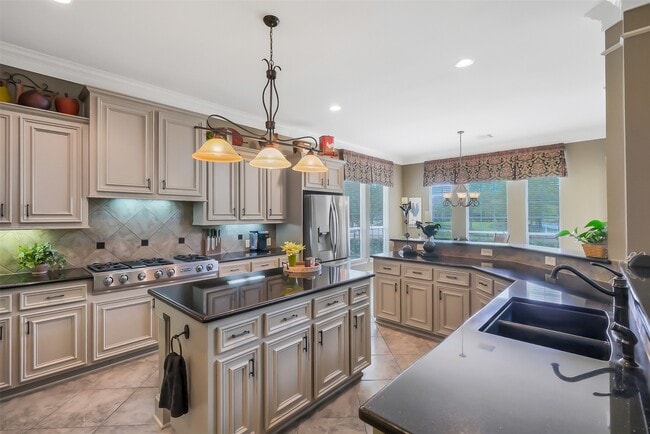 Building Photo - 2603 Little Lake Ct