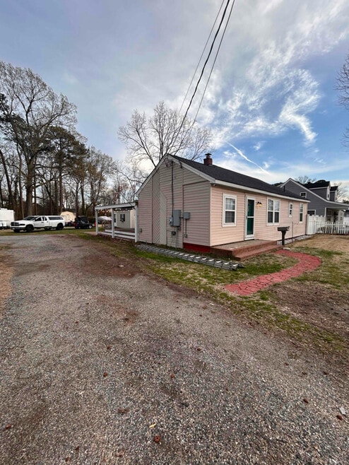 Building Photo - 632 Bellwood Rd