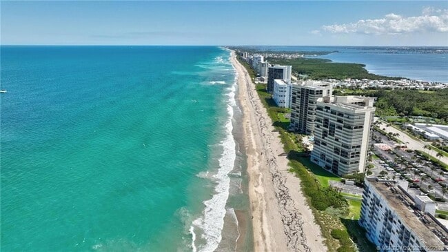 Building Photo - 9500 S Ocean Dr