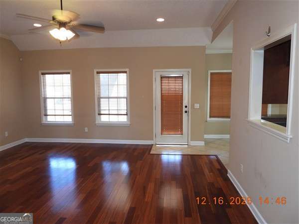 Building Photo - 493 Parish Loop