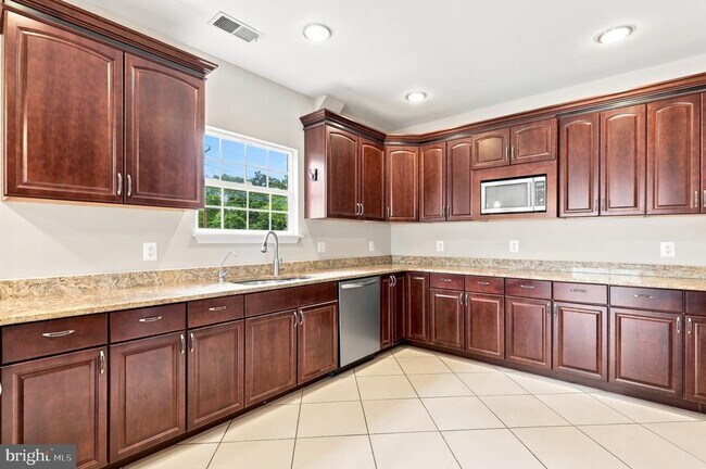Building Photo - 10717 Bentley Ln