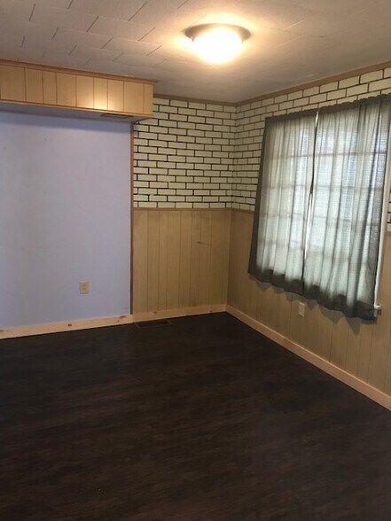 Will Update Pictures Soon - 98 E Bridge St