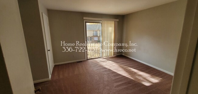 Building Photo - 1441 Brookwood Dr