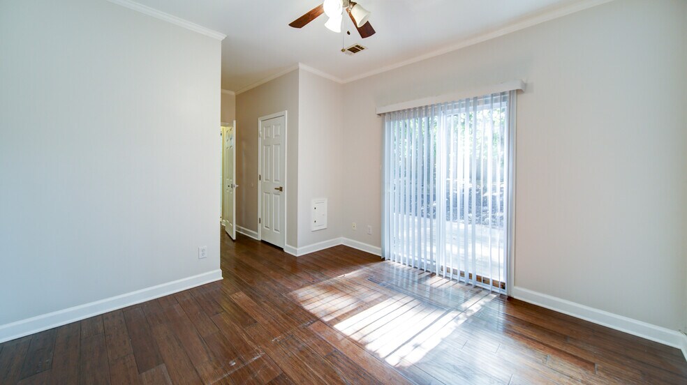 Building Photo - 680 Evening Pine Ln