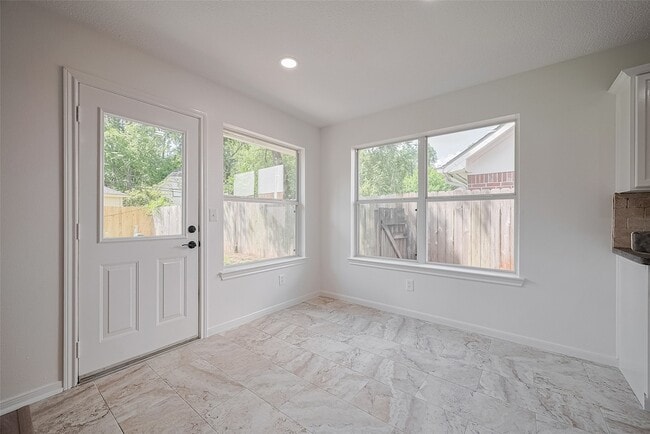 Building Photo - 3223 Candlepine Dr