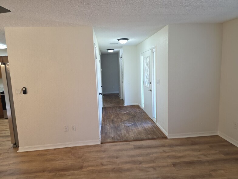 Building Photo - 9205 N Fawn Way