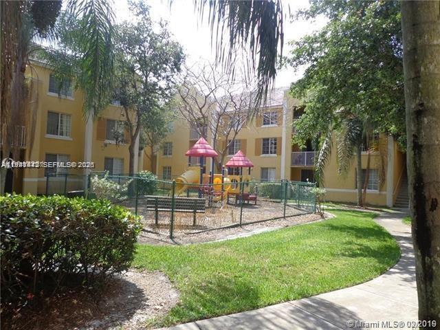 Building Photo - 520 SW 111th Ave