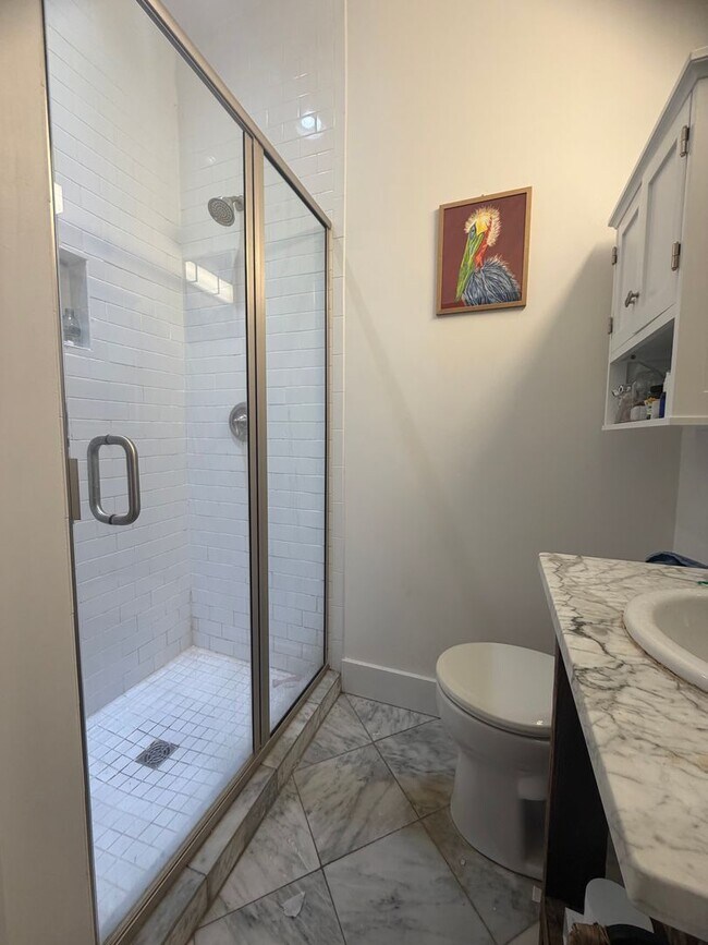 Building Photo - 40 Poinsett St