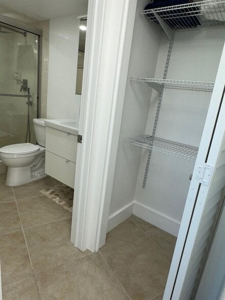 Building Photo - 3095 N Course Dr