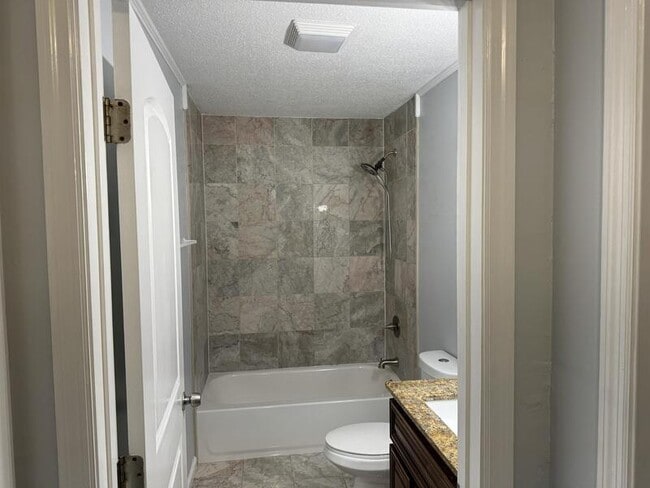 Building Photo - 118 Walsh Ln