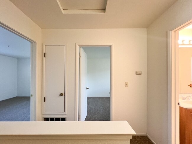 Building Photo - 2460 Old Sonoma Rd