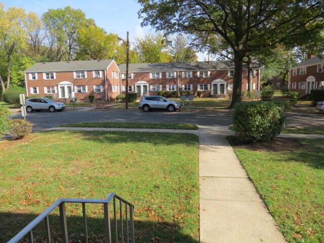 Building Photo - 15A Carolyn Ter