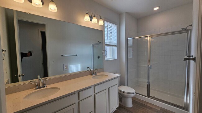 Building Photo - Brand New Aurora Highlands Ranch