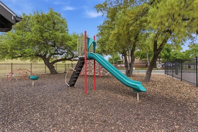 Building Photo - 2409 Muzzie Ln